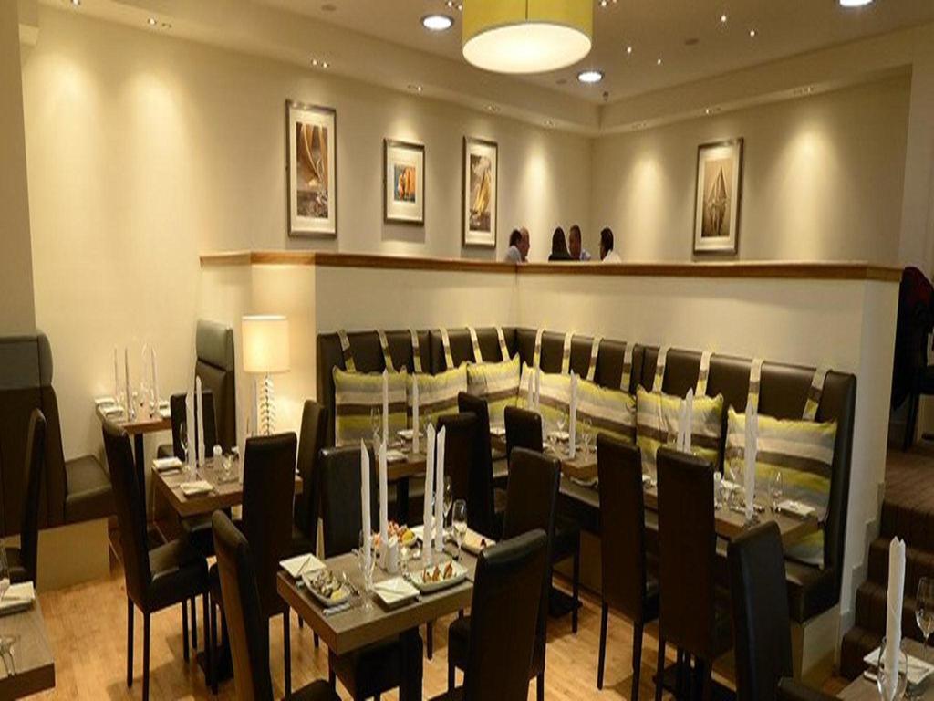 Anchor Hotel And Seabed Restaurant Tarbert  Buitenkant foto